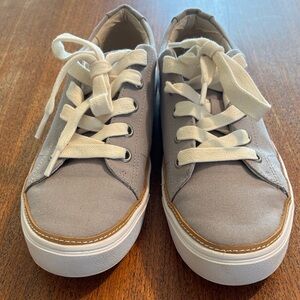 Toms Light Gray Sneakers with Cream Laces